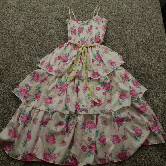 LoveShackFancy Dresses & Skirts - LoveShackFancy Dress Womens Small Pink Floral Tiered Maxi Smocked Ruffle Belted